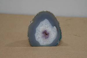 lot 15 image: 3.5 Agate Geode Cut & Polished