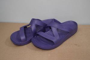 lot 27 image: Nuusol Womens Hailey Rubber Slides -Size 7, Violet
