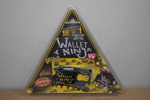 lot 35 image: As Seen On TV Wallet Ninja