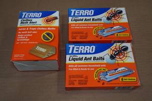 lot 54 image: Terro Liquid Ant Baits and Moth Baits
