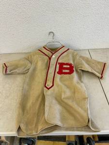 lot 18 image: Binford ND Baseball Uniform With Pants