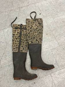 lot 36 image: Size 11 Steel Shank Waders