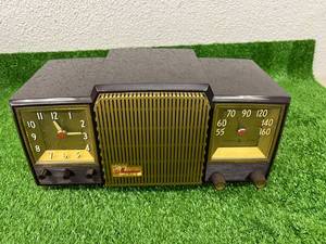 lot 54 image: Musaphonic Clock Radio