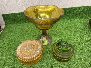 lot 66 image: Colored Glassware