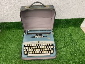 lot 67 image: Brother Deluxe Typewriter