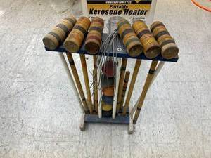 lot 71 image: Croquet Set