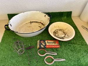 lot 218 image: Mixed Vintage Lot