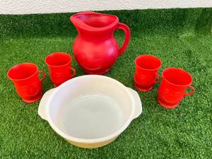 lot 49 image: Kool Aid Pitcher & Cups & Fire-King Bowl