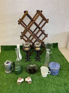lot 209 image: Mixed Home Decor Lot