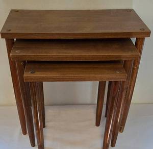 lot 28 image: Versatile Nesting Table Set
