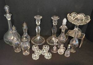 lot 36 image: Sparkling Vintage CrystalGlassware Collection