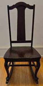 lot 39 image: Sweet Vintage Dark Wood Rocking Chair