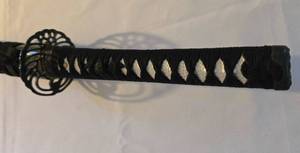 lot 14 image: Fabulous Decorative Sword Replica