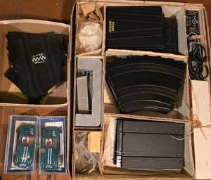 lot 61 image: Fun Vintage Race Car & Track Sets & More