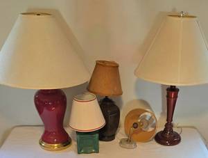 lot 83 image: Lovely Lamp Grouping