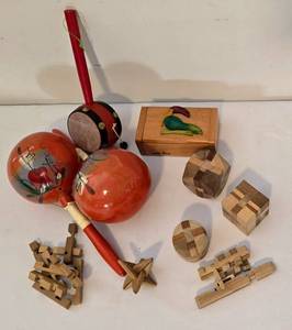 lot 89 image: Eclectic MusicalPuzzle Collection & More