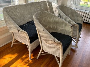 lot 17 image: Three Piece Vintage Wicker Set