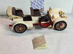 lot 16 image: 1904 Mercedes Simplex Franklin Mint Metal Die Cast Car 124 Scale