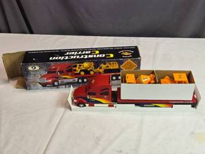 lot 72 image: Sunoco Construction Carrier Die-Cast Model Set