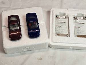 lot 84 image: Danbury Mint 2002 & 2003 Corvette Die-Cast Model Set