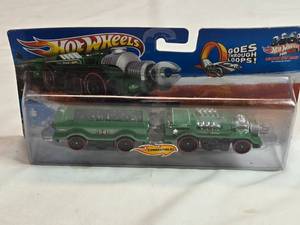 lot 98 image: Hot Wheels Green Train Engine Die-Cast Model Super Stoker