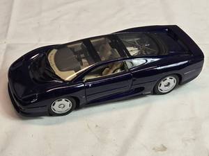 lot 110 image: Maisto Jaguar XS220