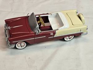 lot 118 image: Gearbox Collectibles 118 1955 Chevrolet Bel Air Pedal Car