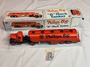 lot 131 image: JMT 124 Scale 1958 Phillips 66 B Mack Tanker Truck