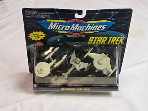 lot 135 image: Micro Machines Star Trek Space Collection
