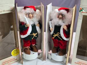 lot 161 image: Pair of Animated Santa Claus Figures