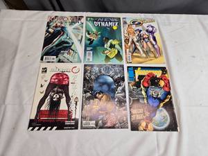 lot 182 image: Independent Comics Assorted Lot - Astro City, Vanguard, Gold Digger and More