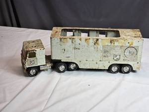 lot 221 image: Nylint Truck and Trailer