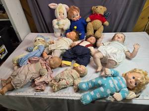 lot 224 image: Large Lot of Old Dolls