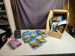 lot 242 image: Huge Lot of Plastic Wind Up Boats