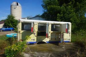 lot 5 image: Swans Refrigeration Unit From Old Swans Delivery Truck