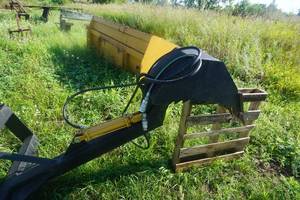 lot 1 image: Universal Mount Bobcat Skid Loader Skid Steer Back Hoe Attachment