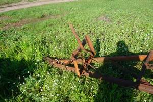 lot 8 image: Tractor LoaderSkid Loader 11 Home Made Boom Attachment