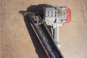 lot 27 image: Senco Clipper Head Model SN901XP Pneumatic Nailer