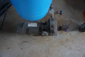 lot 183 image: Well X Troll Water Pressure Tank With Attached Pump