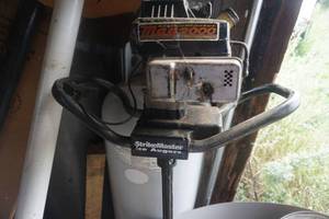 lot 196 image: Strike Master Mag 2000 Power Ice Auger