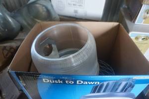 lot 201 image: Cooper Lighting 175 Watt Dusk to Dawn Mercury Vaper Yard Light