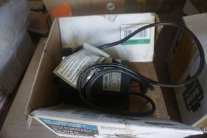 lot 210 image: Everbilt 110 hp Non Submersible Transfer Pump