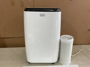 lot 348 image: BLACKDECKER BPP 6000 BTU Cooling Rating (DOE) Portable Air Conditioner Cools