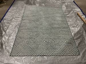lot 106 image: 5x7 Better Homes & Gardens Designed Area Rug