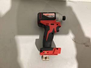 lot 518 image: Milwaukee 2850-20 M18 14 Hex Impact Driver