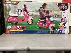 lot 544 image: Disney Minnie Mouse 6V Euro Scooter Ride-on Battery-Powered Toy for Girls