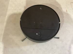 lot 380 image: Robot Vacuum and Mop Combo, 2 in 1 Mopping Robot Vacuum Cleaner with Schedule