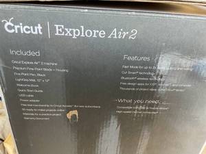 lot 7 image: Cricut Explore Air 2