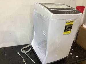 lot 592 image: BLACKDECKER Small Portable Washer, Washing Machine for Household Use