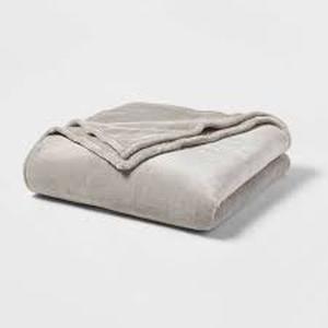 lot 5 image: FullQueen Holiday Microplush Bed Blanket Gray Plaid - Threshold